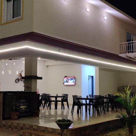 Passions De Goa Hotel Анджуна Екстериор снимка