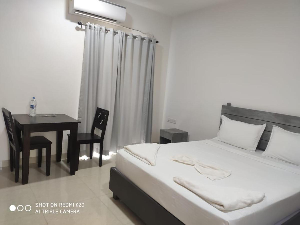 Passions De Goa Hotel Анджуна Екстериор снимка