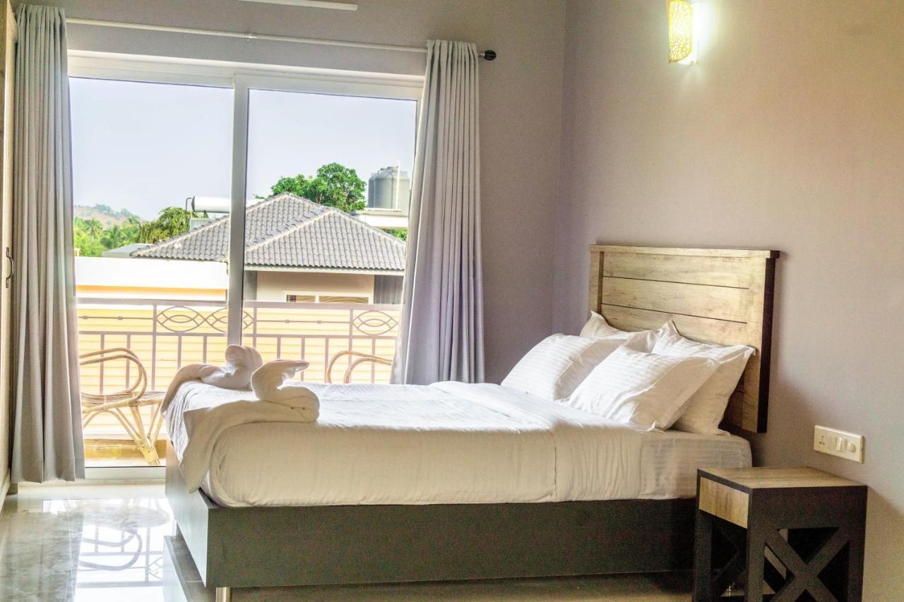 Passions De Goa Hotel Анджуна Екстериор снимка